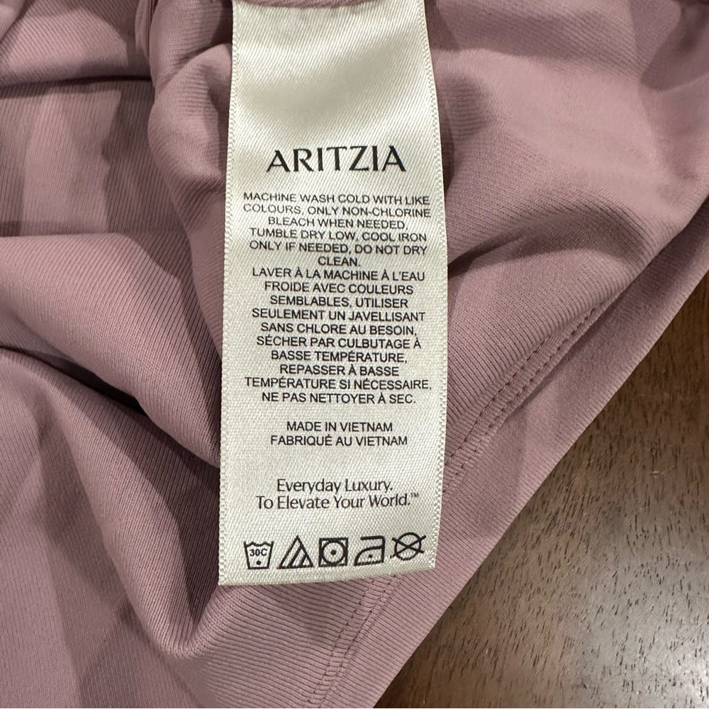 New! Aritzia Contour Flourish Top in Claremont Size Medium Trendy Baddie Stylish - Picture 5 of 8